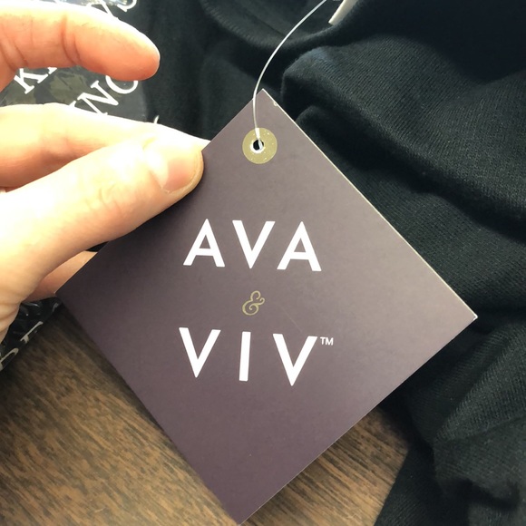 Ava & Viv long sleeve sweatshirt beauty knows no size affirmation positive black - Picture 7 of 7